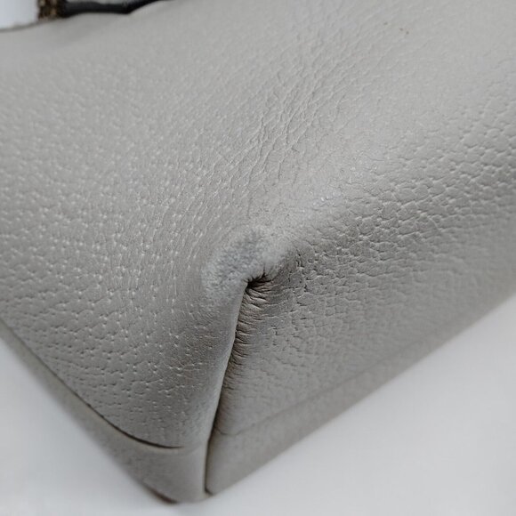 Gucci Cream Leather Handbag w/ Gold Charms- EUC - Picture 8 of 15